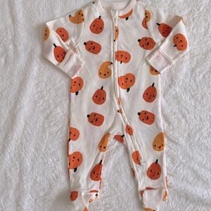 OLD NAVY | NWOT Squash Pumpkin Sleeper 3-6m